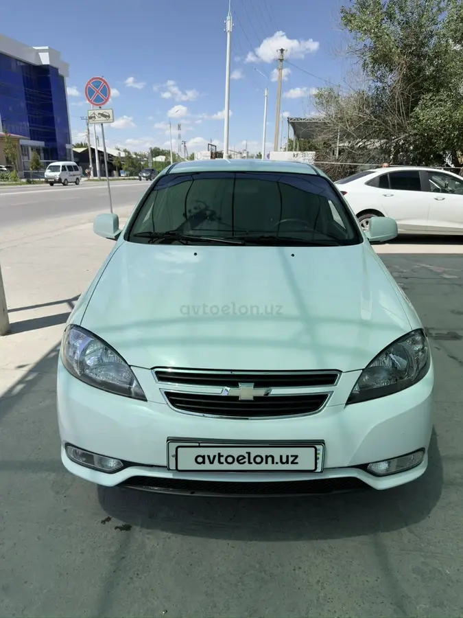 Chevrolet Gentra,  3 позиция