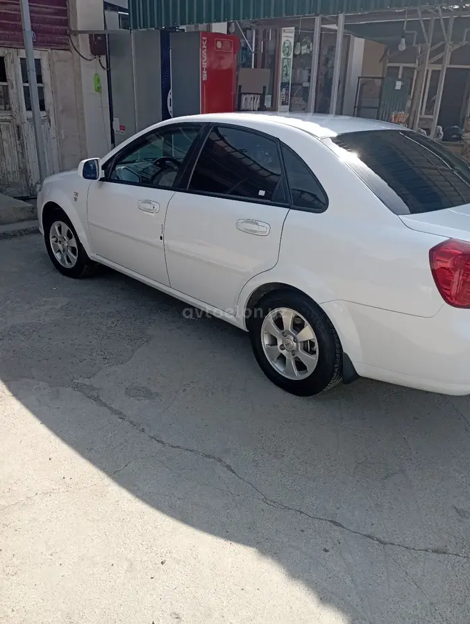 Chevrolet Gentra,  1 позиция