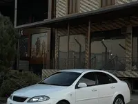 Белый Chevrolet Gentra, 2 позиция 2018 года, КПП Механика, в Бухара за 8 000 y.e. id7361755
