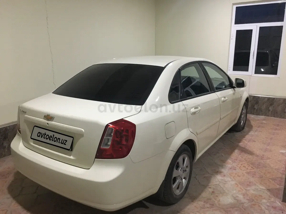 Chevrolet Gentra,  3 позиция