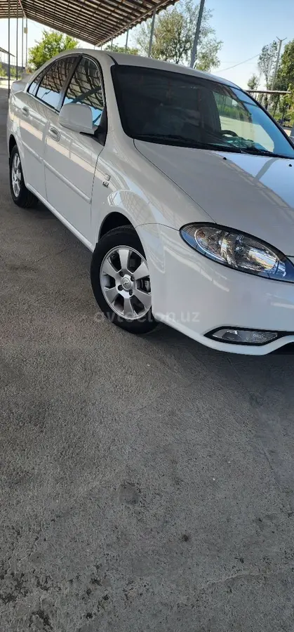 Chevrolet Gentra,  3 позиция