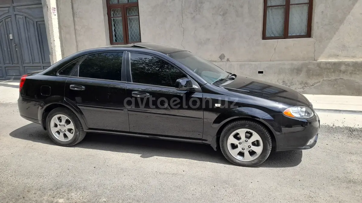 Chevrolet Gentra,  3 позиция