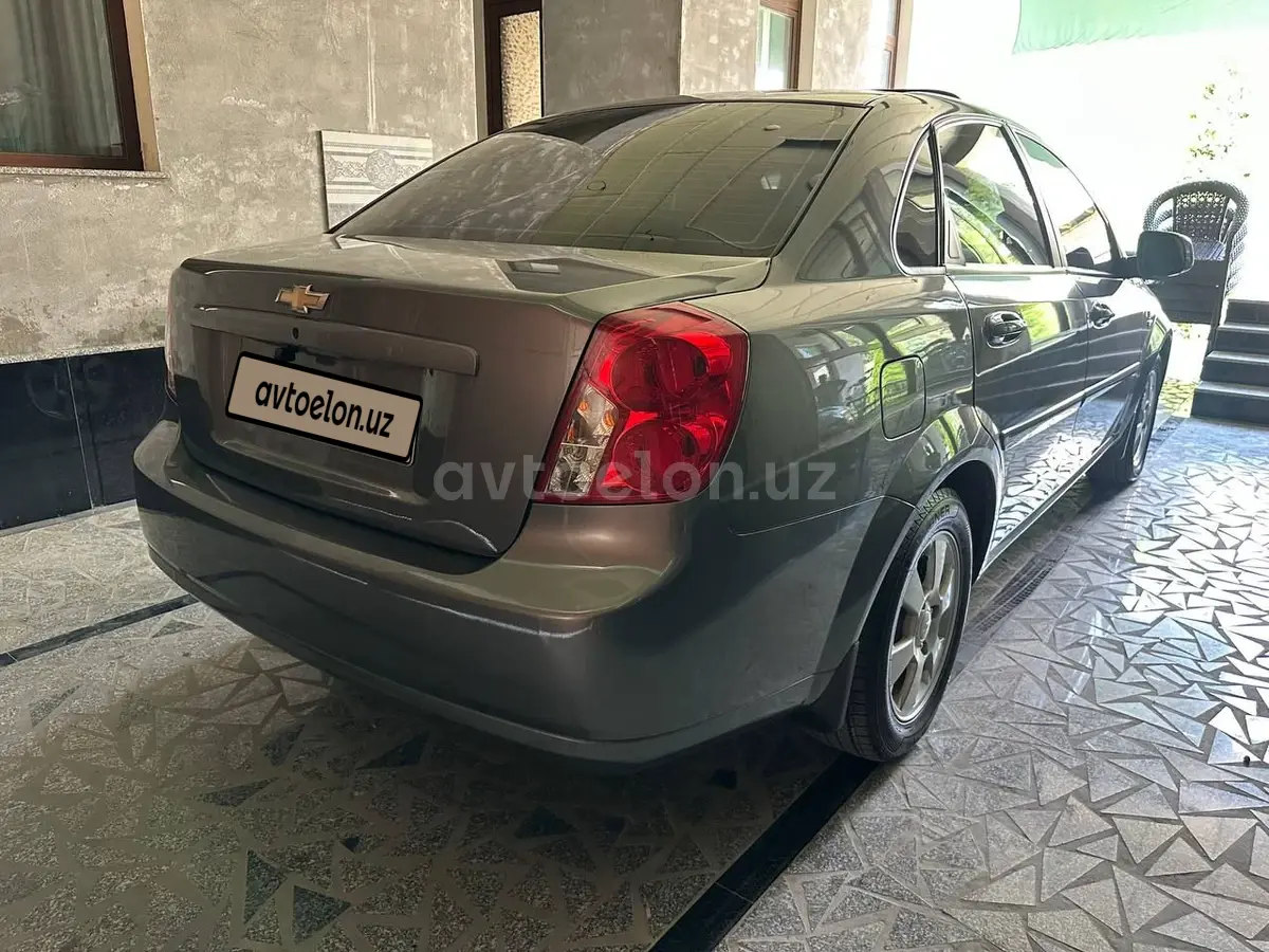 Chevrolet Gentra,  3 позиция