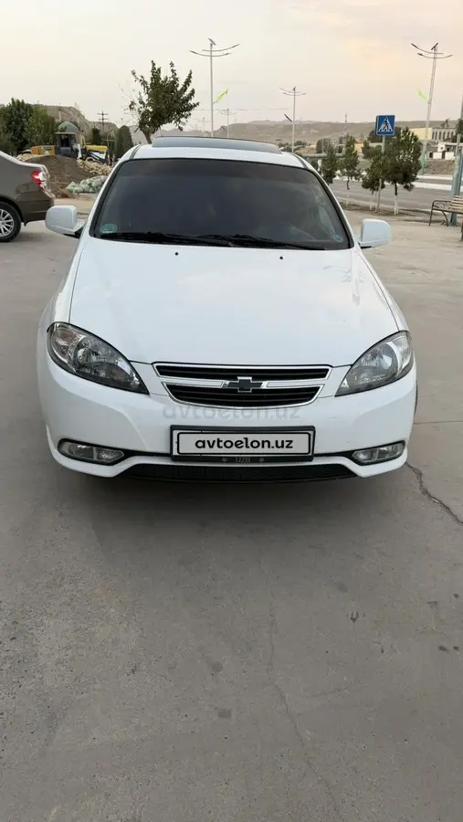 Chevrolet Gentra,  3 позиция
