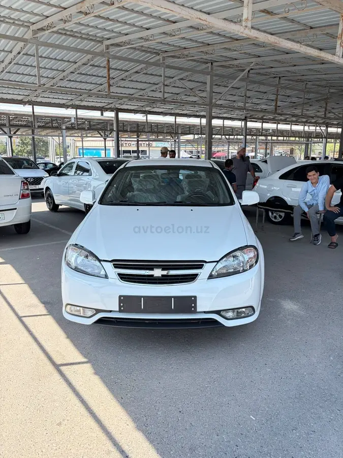 Chevrolet Gentra,  1 позиция