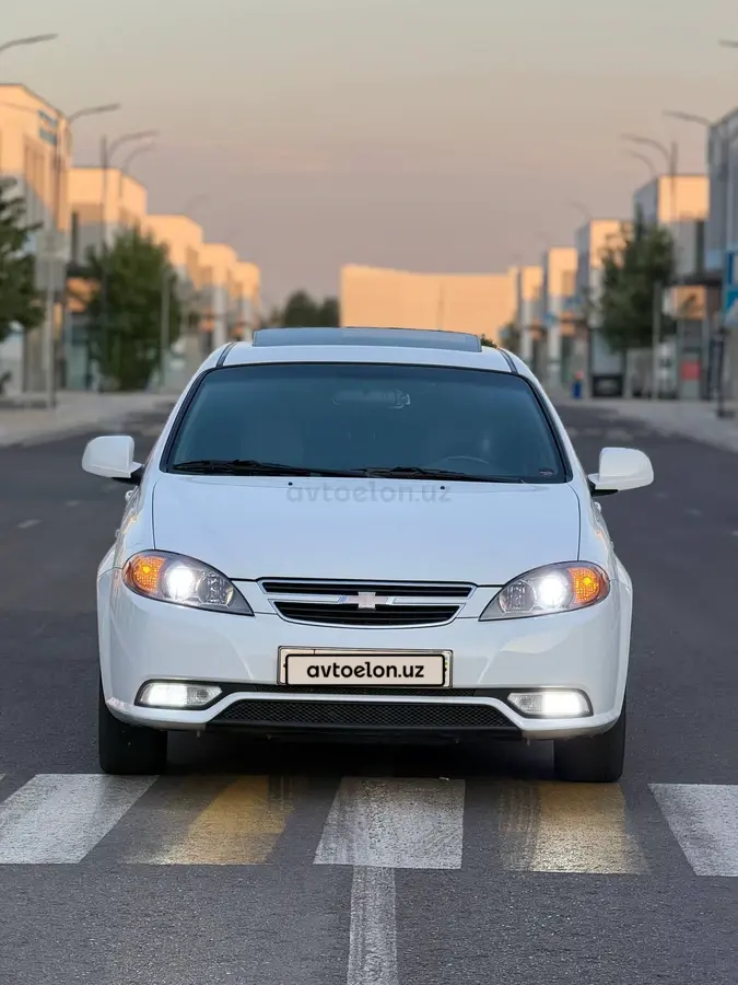 Chevrolet Gentra,  3 позиция