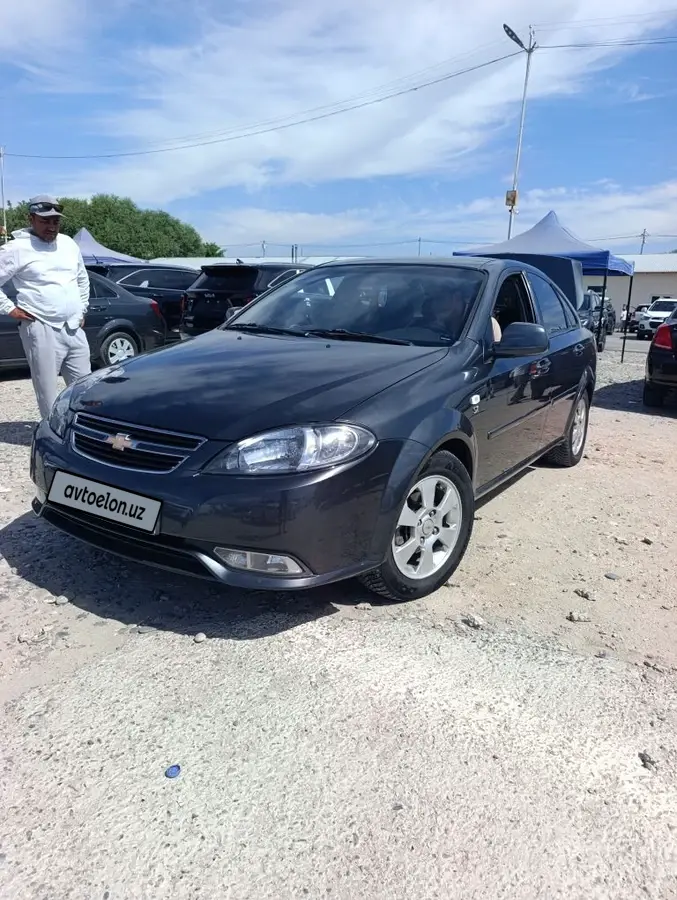 Chevrolet Gentra,  3 позиция