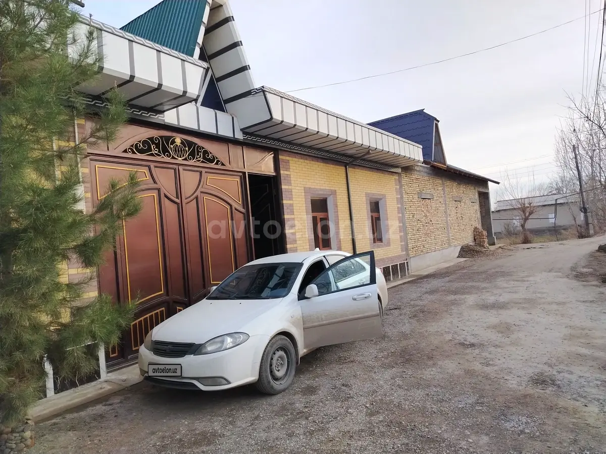Chevrolet Gentra,  2 позиция