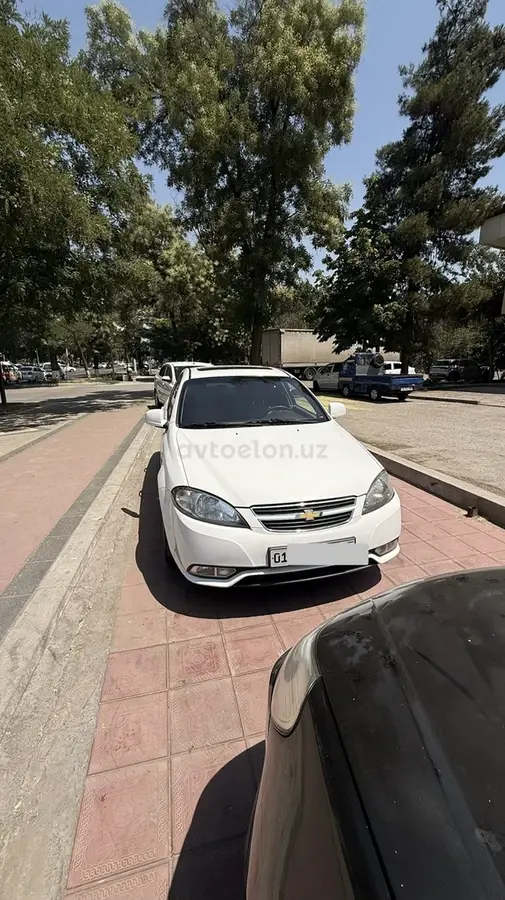 Chevrolet Gentra,  3 позиция