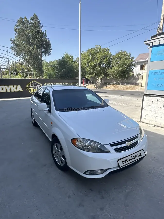 Chevrolet Gentra,  3 позиция