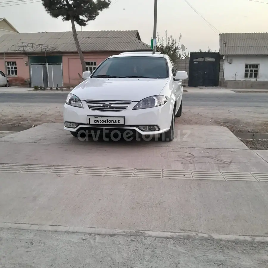 Chevrolet Gentra,  3 позиция