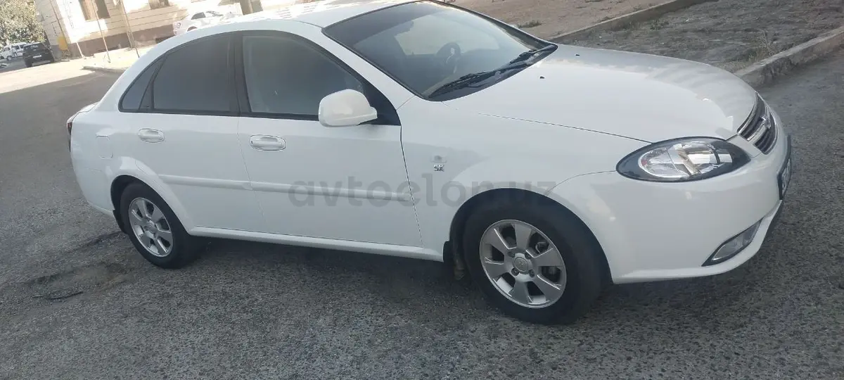 Chevrolet Gentra,  2 позиция