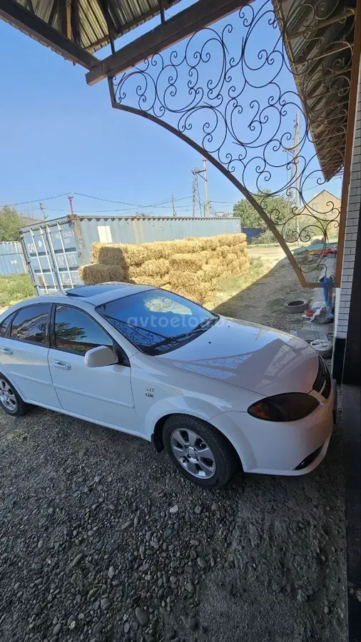Chevrolet Gentra,  3 позиция