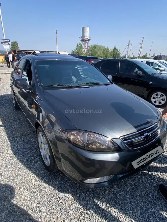 Chevrolet Gentra,  2 позиция