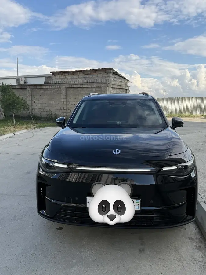 Leapmotor C16