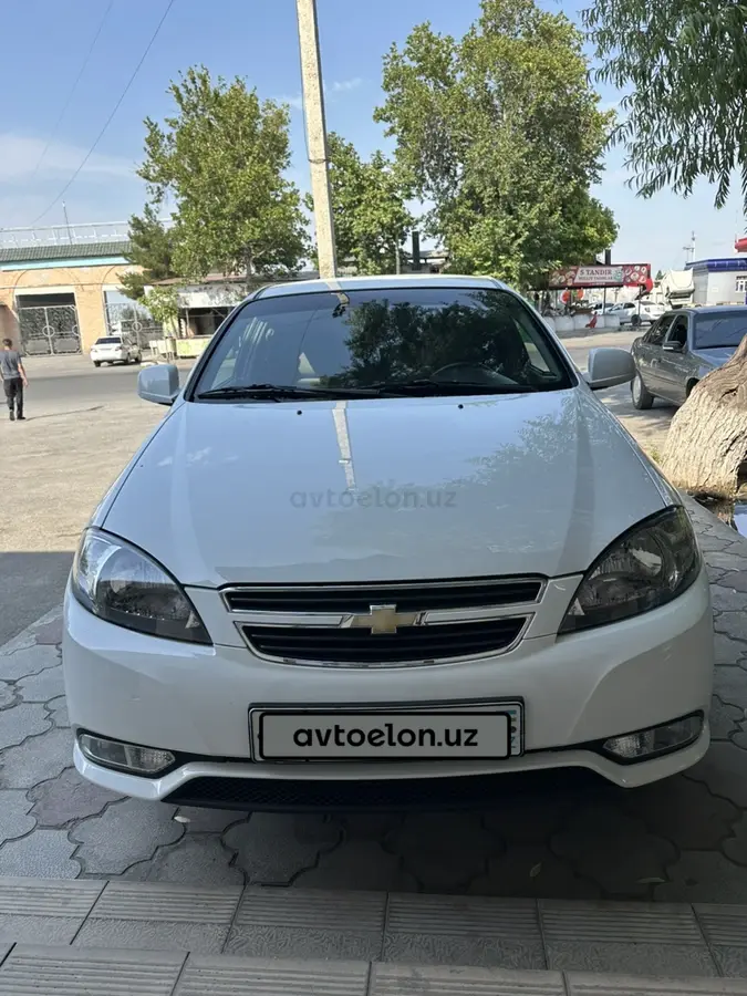 Chevrolet Gentra,  2 позиция