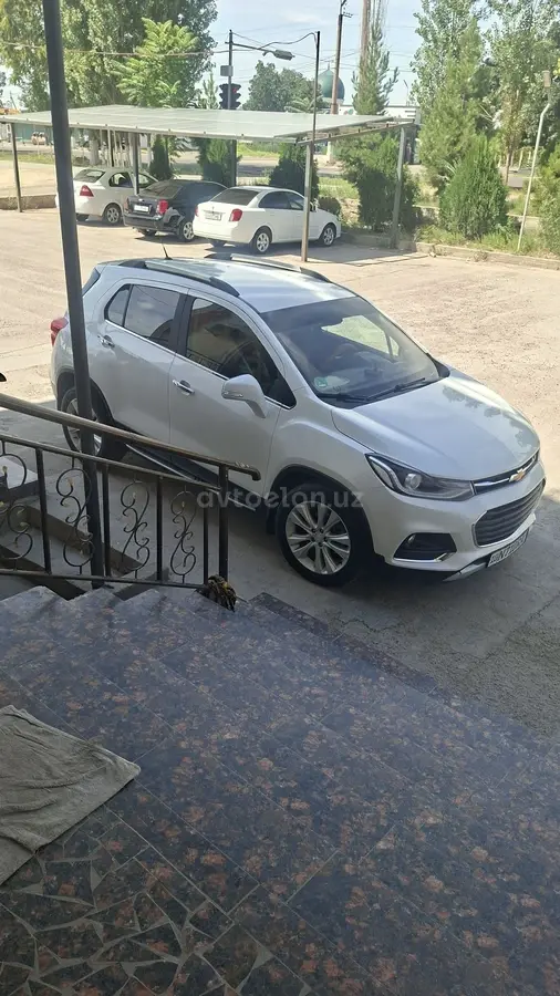 Chevrolet Tracker,  2 позиция