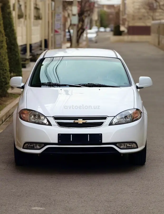 Chevrolet Gentra,  2 позиция