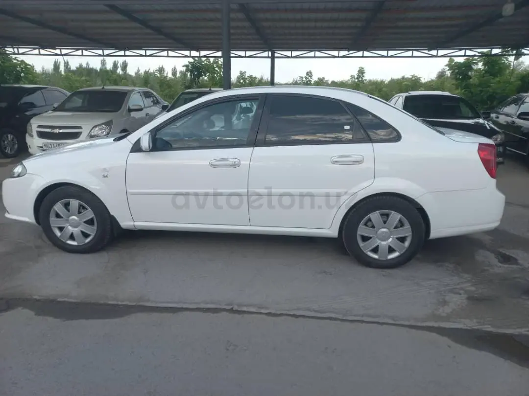 Chevrolet Gentra,  1 позиция