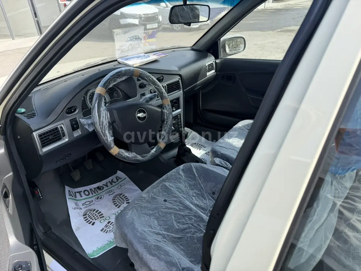 Chevrolet Nexia 2,  3 позиция DOHC