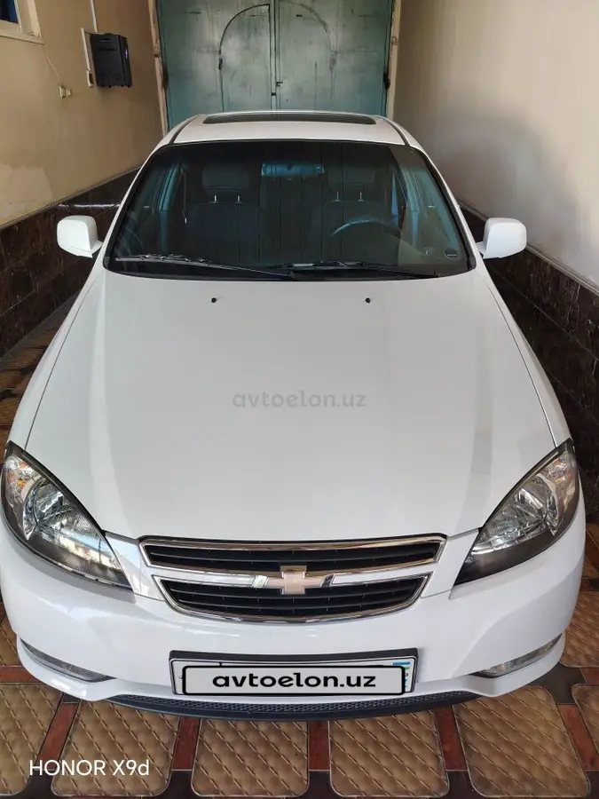 Chevrolet Gentra,  3 позиция