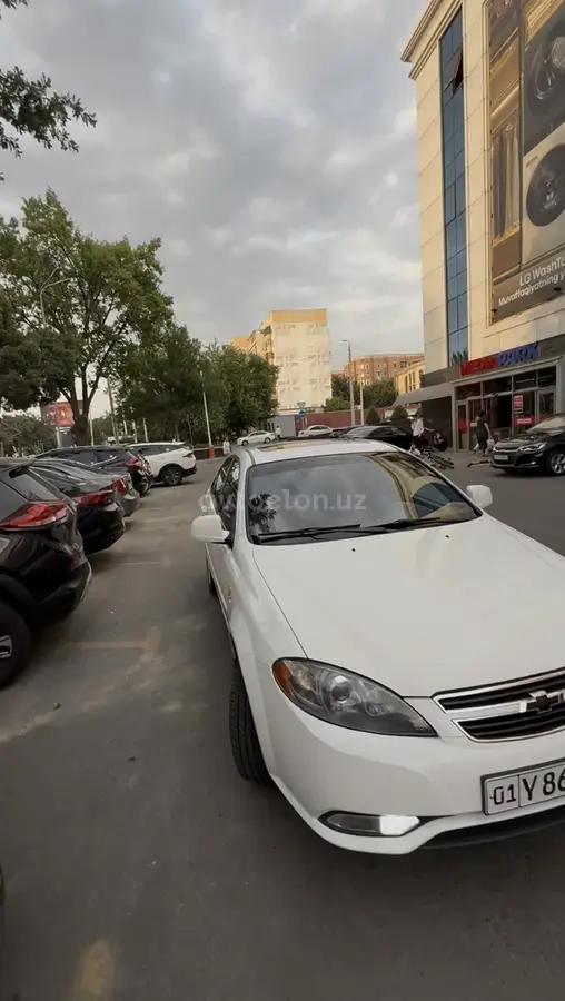 Chevrolet Gentra,  3 позиция