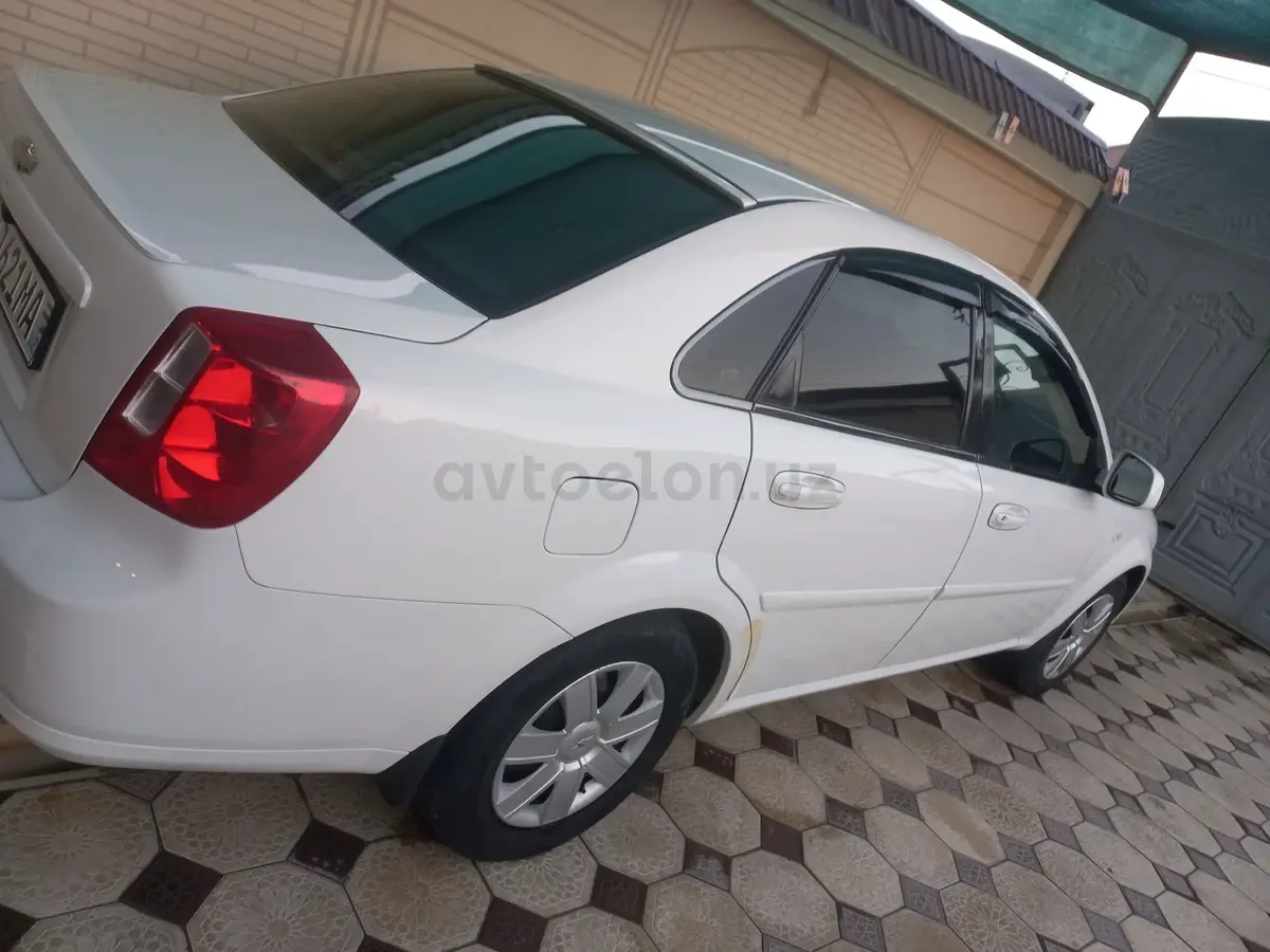 Chevrolet Gentra,  2 позиция