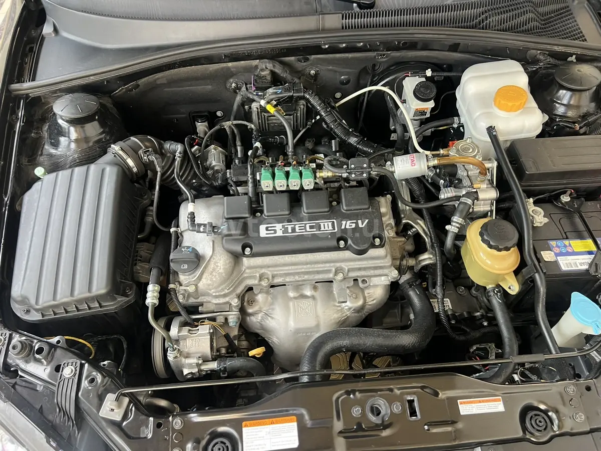 Chevrolet Gentra,  3 позиция