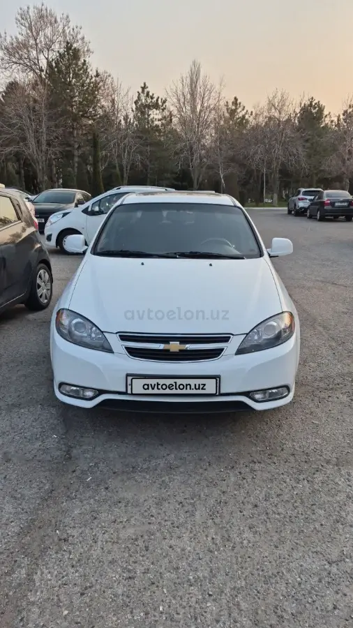 Chevrolet Gentra,  3 позиция