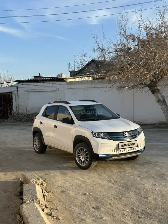 Dong Feng EX1