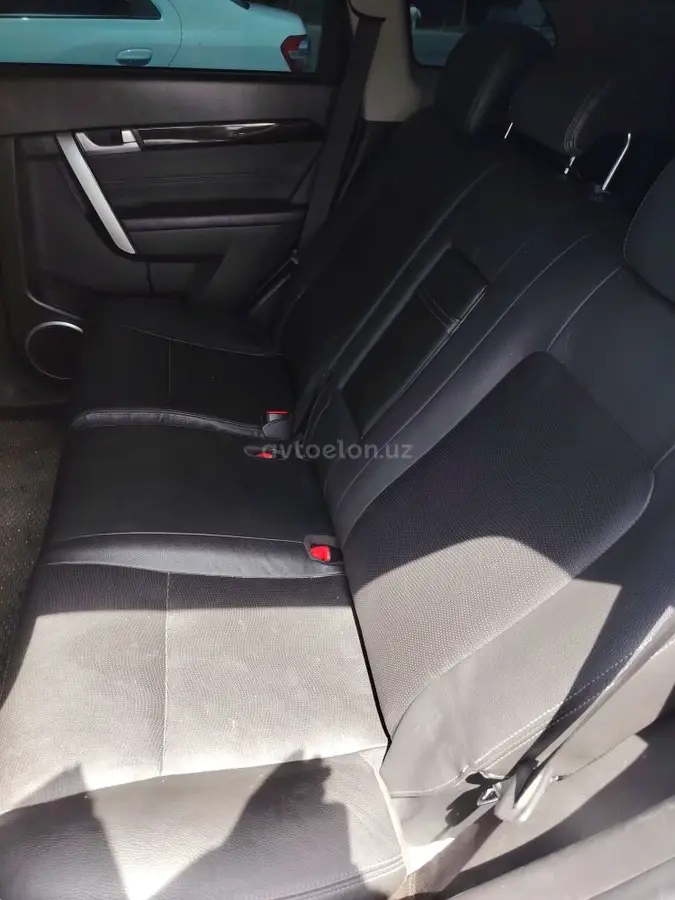 Chevrolet Captiva,  3 позиция