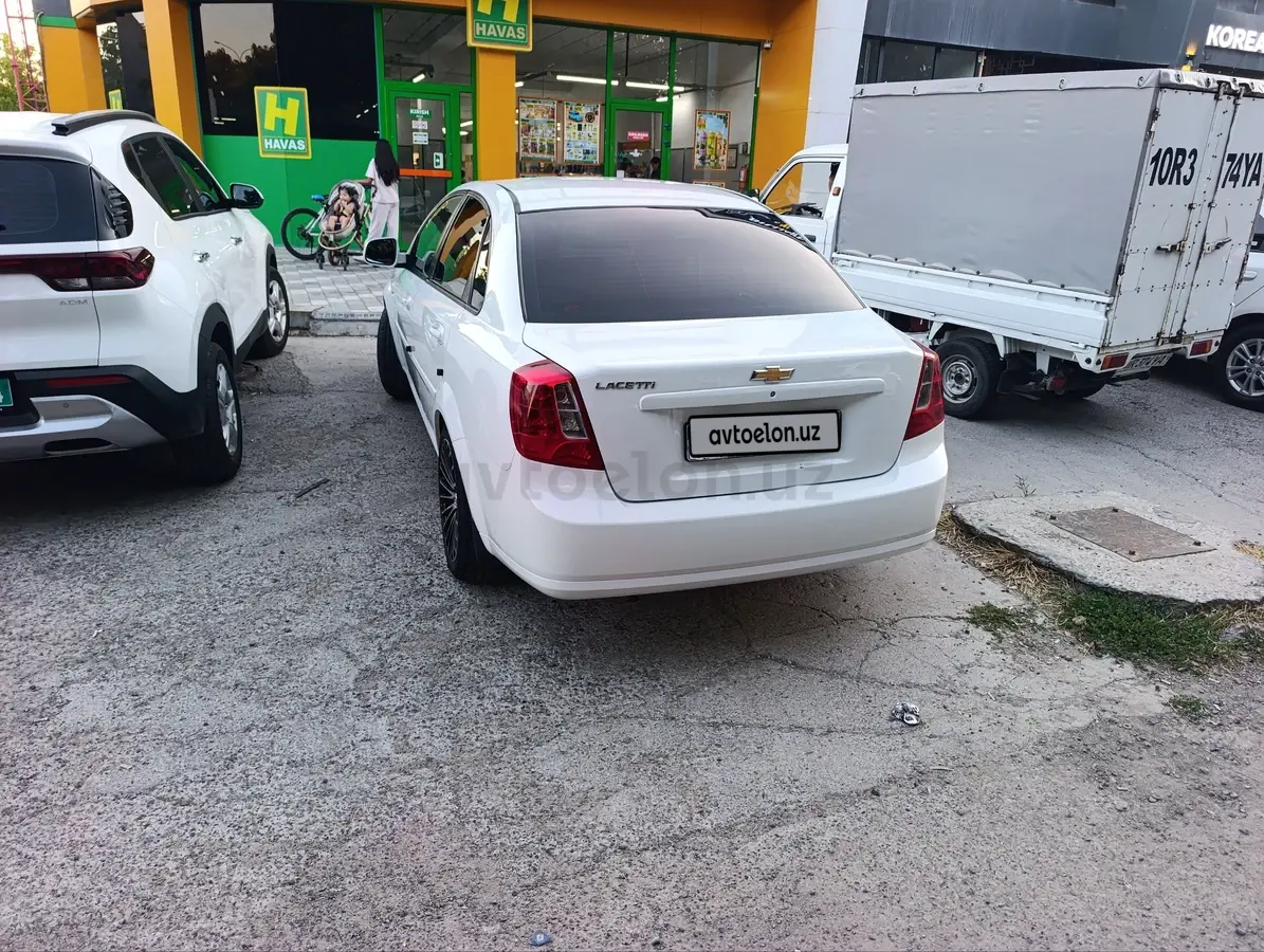 Chevrolet Gentra,  3 позиция