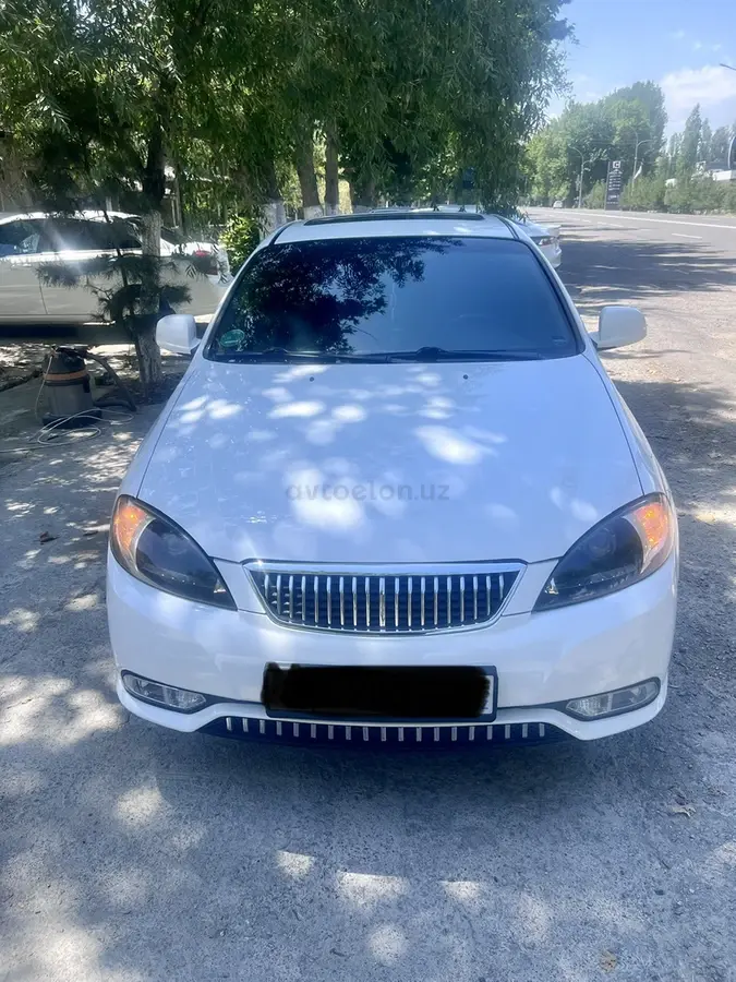 Chevrolet Gentra,  3 позиция