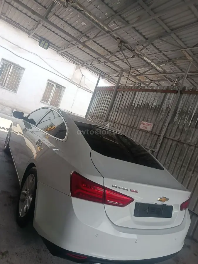 Chevrolet Malibu 2