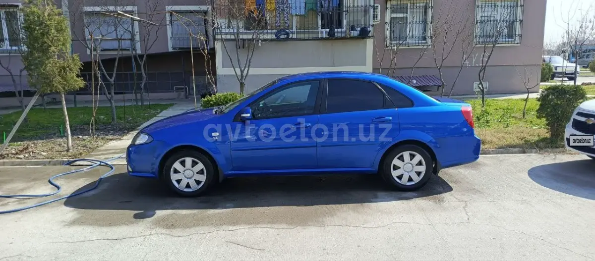 Chevrolet Gentra,  3 позиция