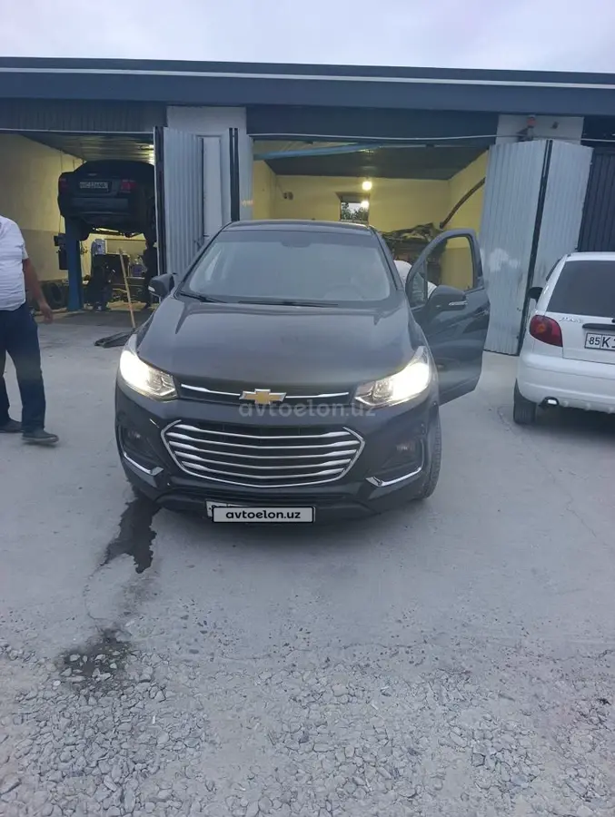 Chevrolet Tracker,  1 позиция