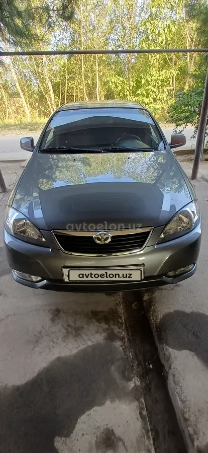 Chevrolet Gentra,  1 позиция Газ-бензин