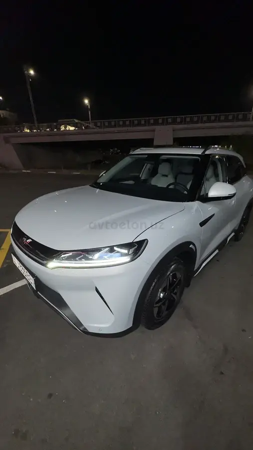 BYD Yuan UP