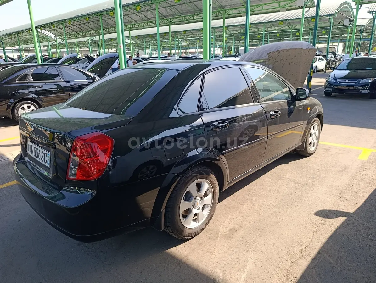 Chevrolet Gentra,  3 позиция