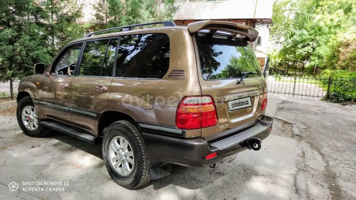 Toyota Land Cruiser