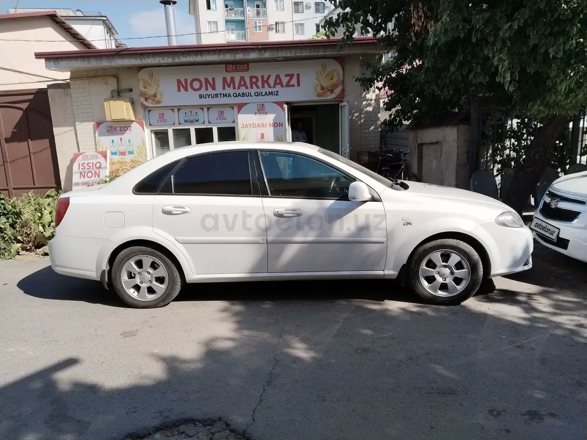 Chevrolet Gentra,  3 позиция