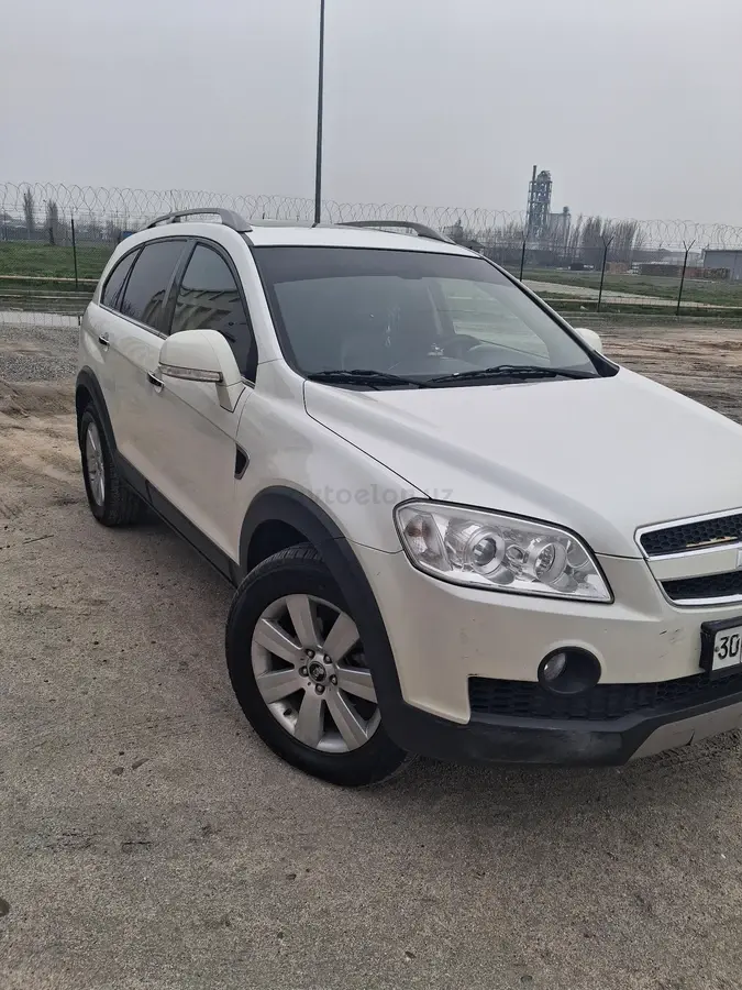 Chevrolet Captiva,  1 позиция