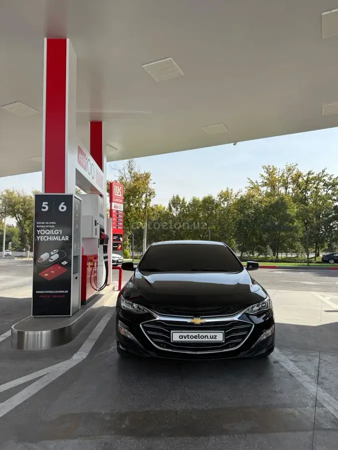 Chevrolet Malibu 2