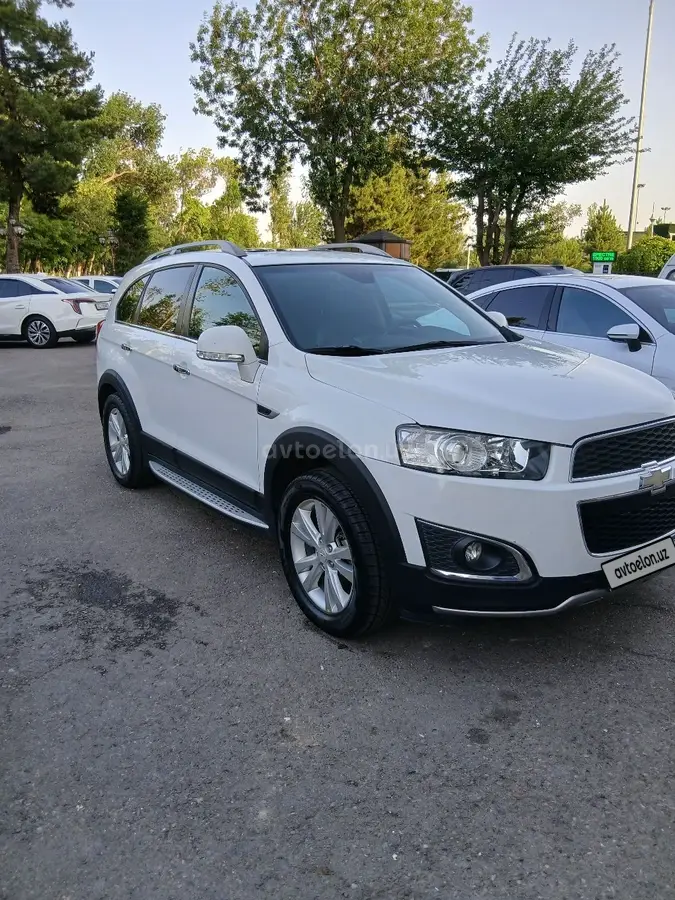 Chevrolet Captiva,  3 позиция