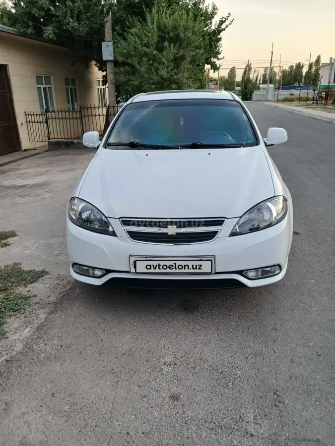 Chevrolet Gentra,  3 позиция