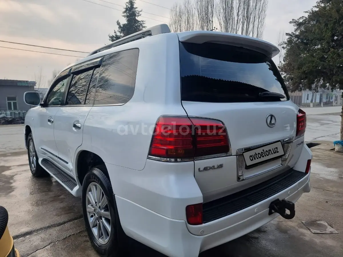 Lexus LX 570