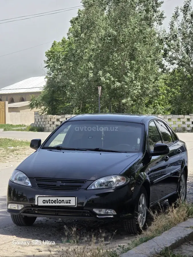 Chevrolet Gentra,  3 позиция