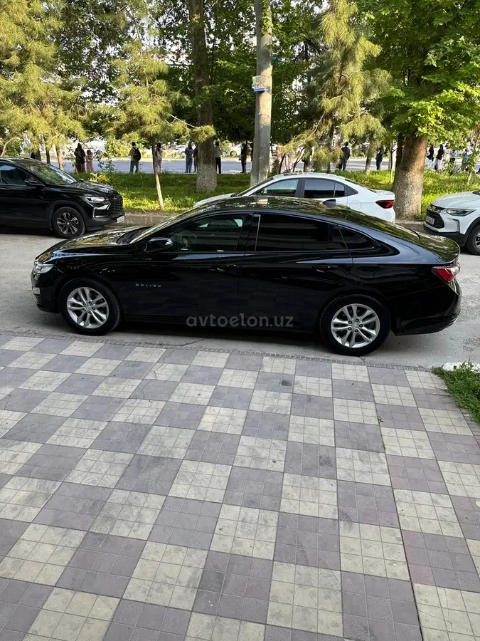 Chevrolet Malibu 2