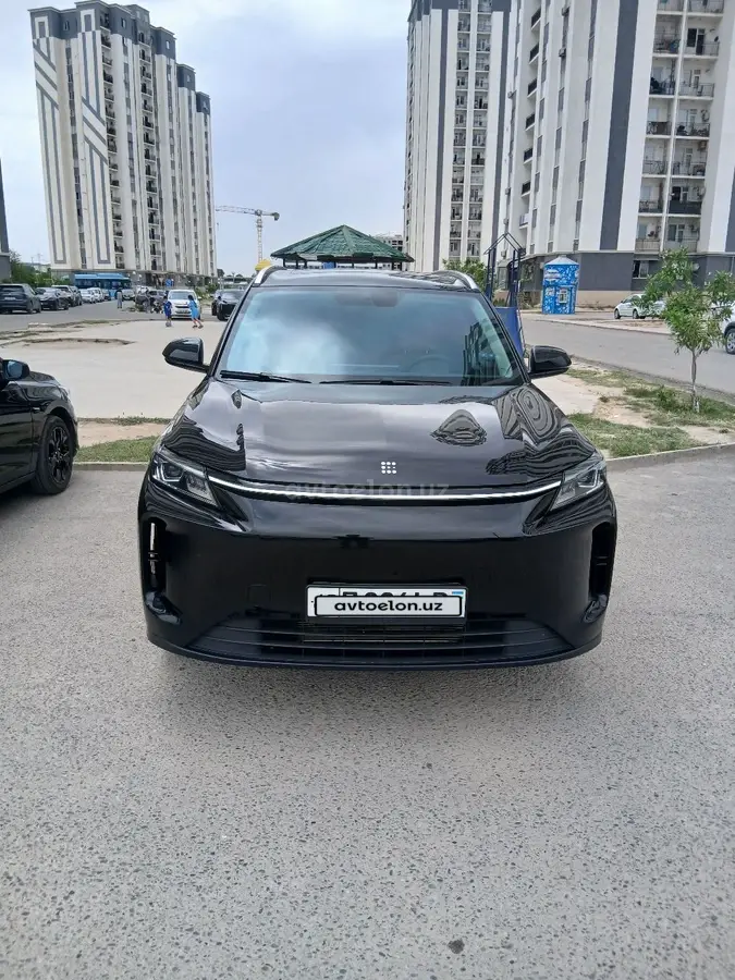 Dong Feng Fengon 508 EVR