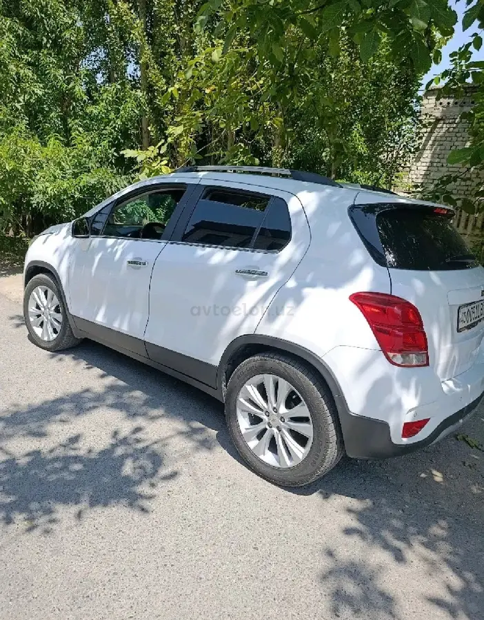 Chevrolet Tracker,  3 позиция
